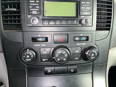 2009 Kia Sedona LX