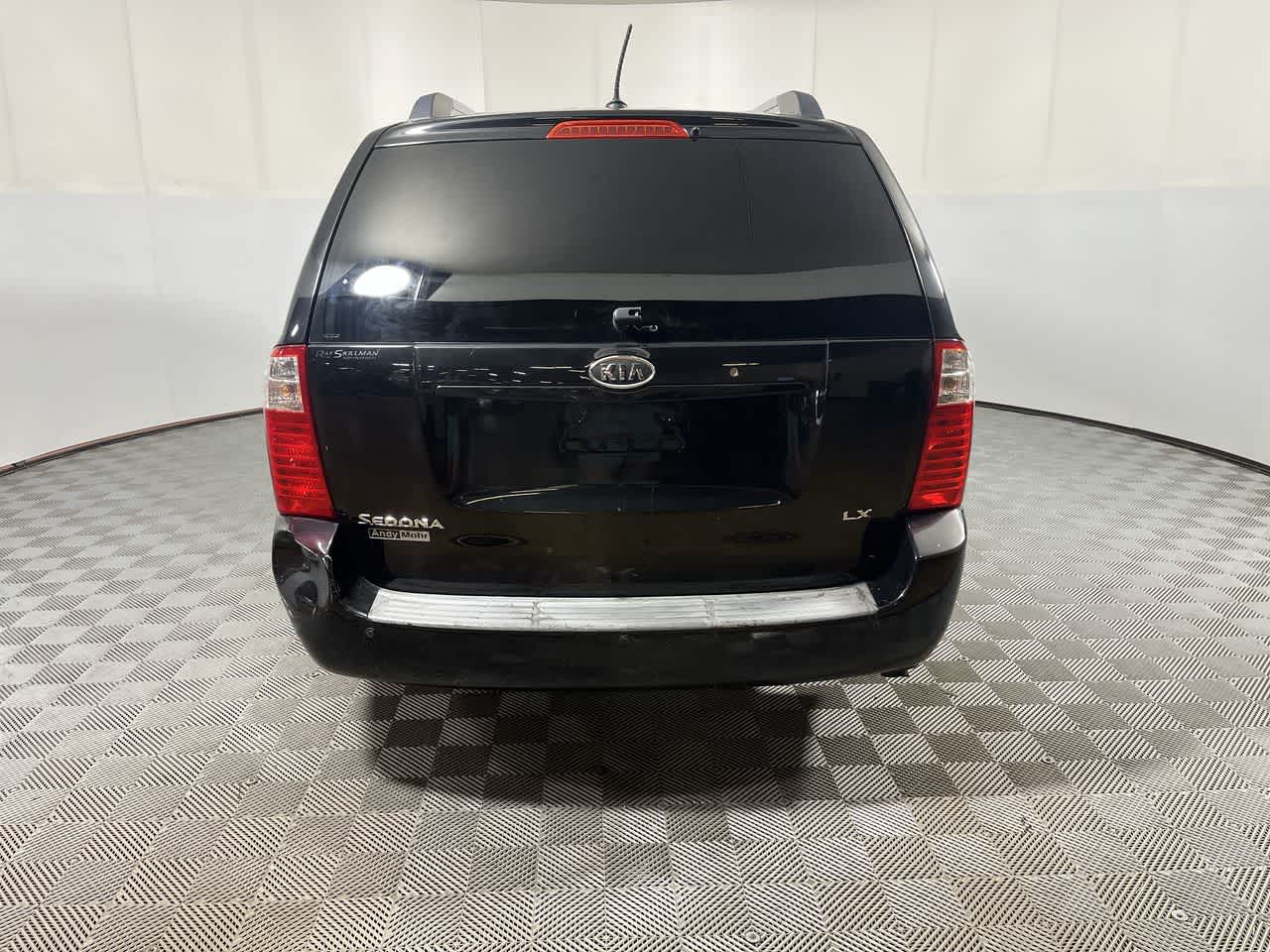 2009 Kia Sedona LX