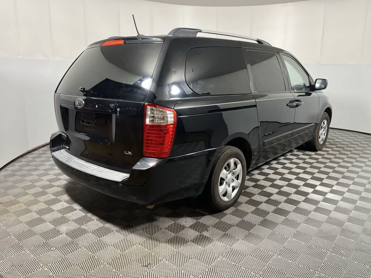 2009 Kia Sedona LX
