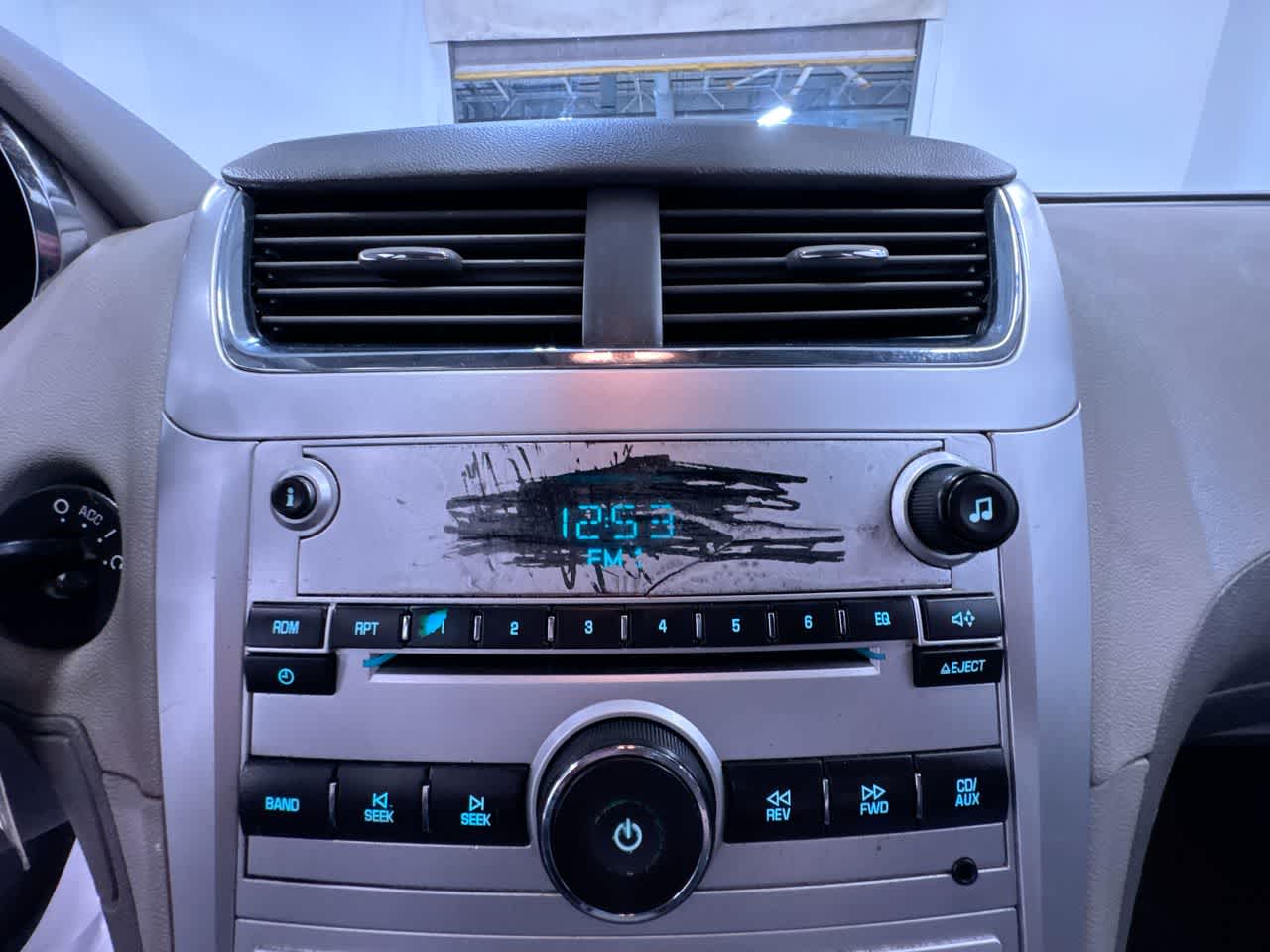 2011 Chevrolet Malibu LS w/1FL