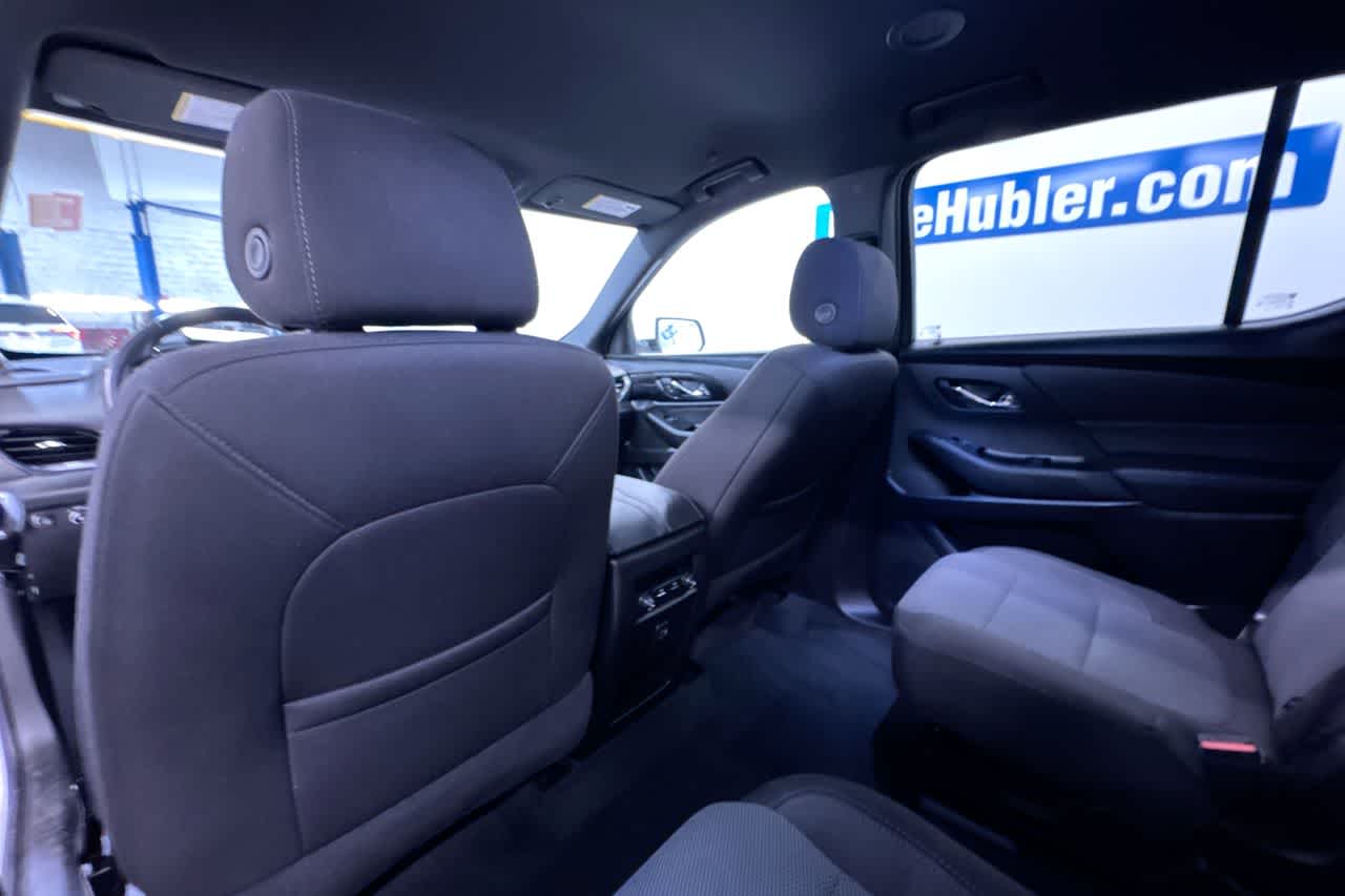 2022 Chevrolet Traverse LT Cloth