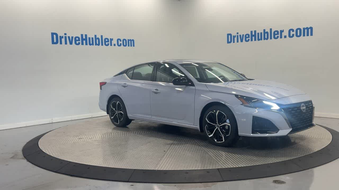 2025 Nissan Altima SR