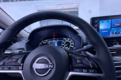 2025 Nissan Altima SR