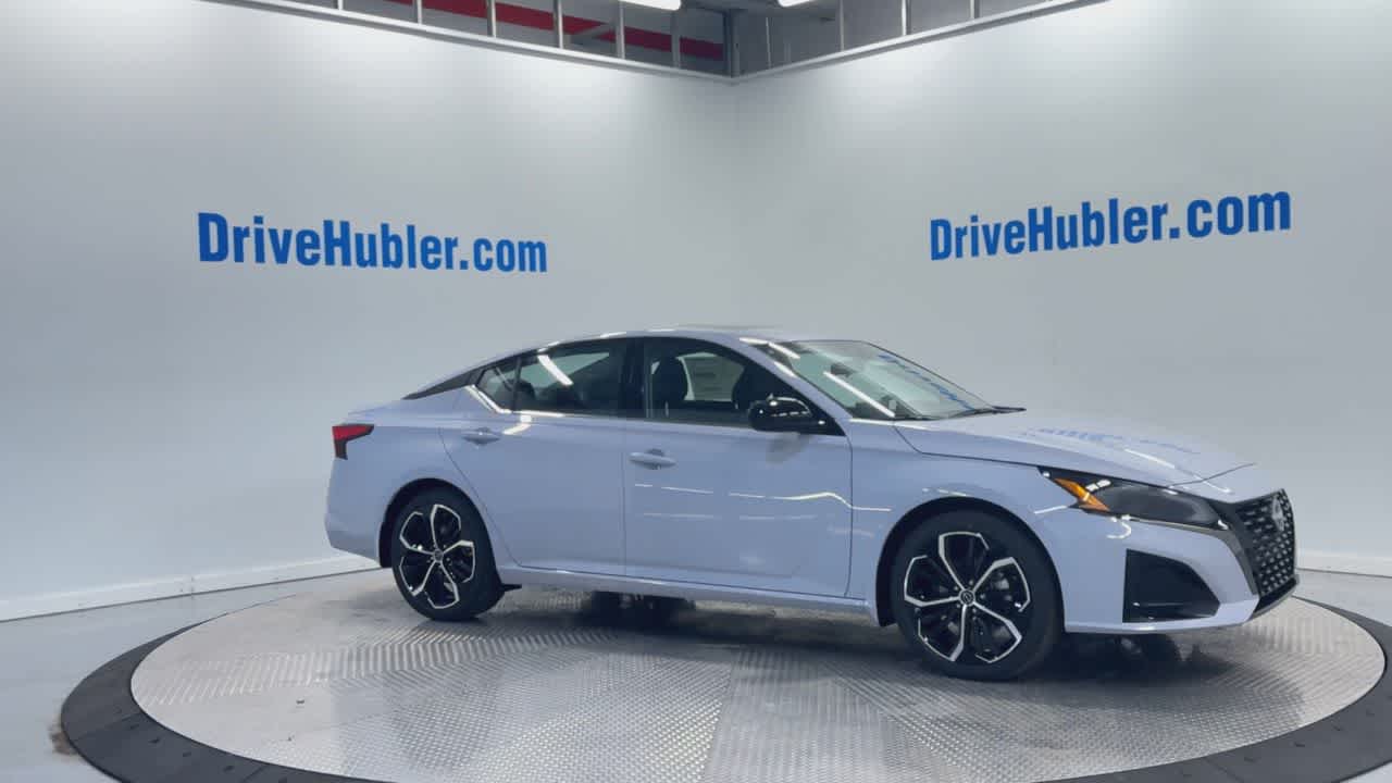 2025 Nissan Altima SR