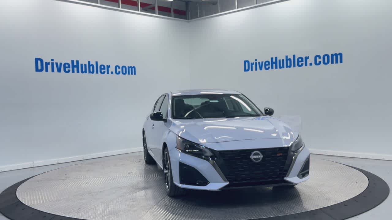 2025 Nissan Altima SR