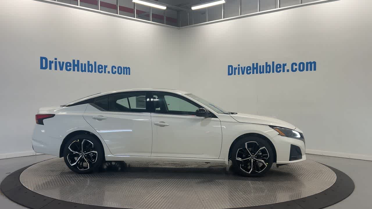 2025 Nissan Altima SR