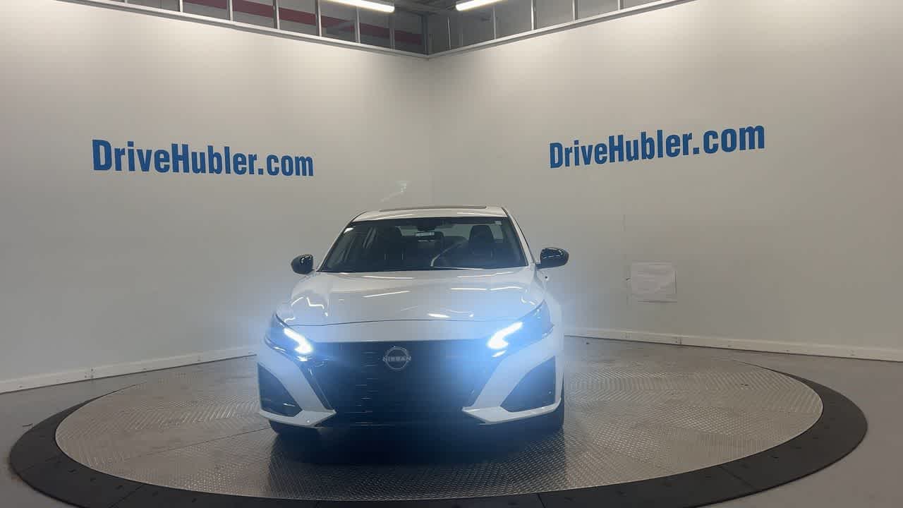 2025 Nissan Altima SR