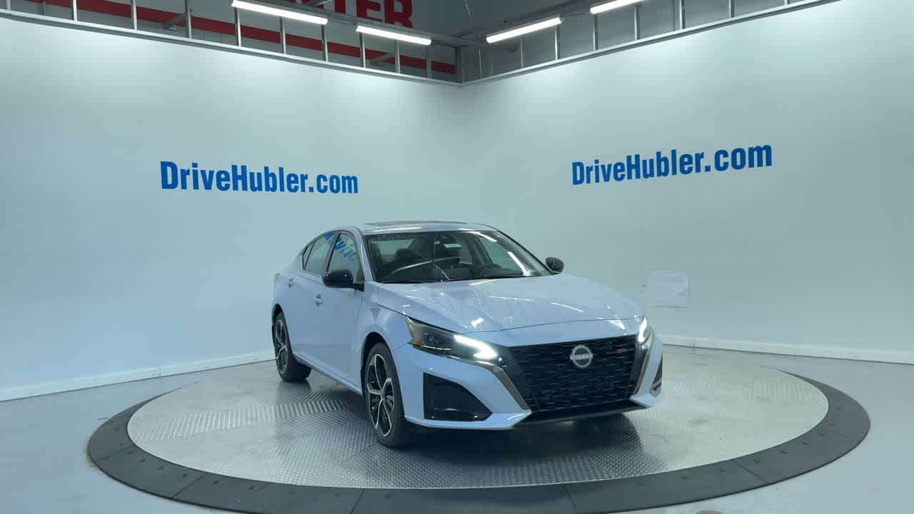 2025 Nissan Altima SR