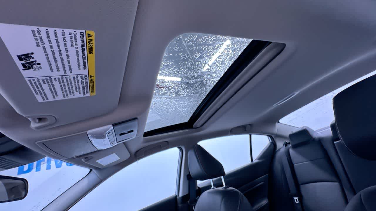 2025 Nissan Altima SR