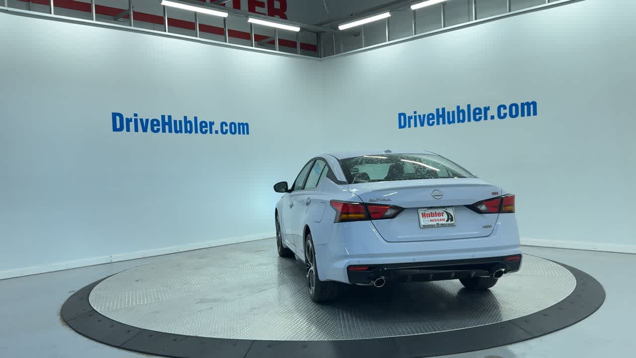 2025 Nissan Altima SR
