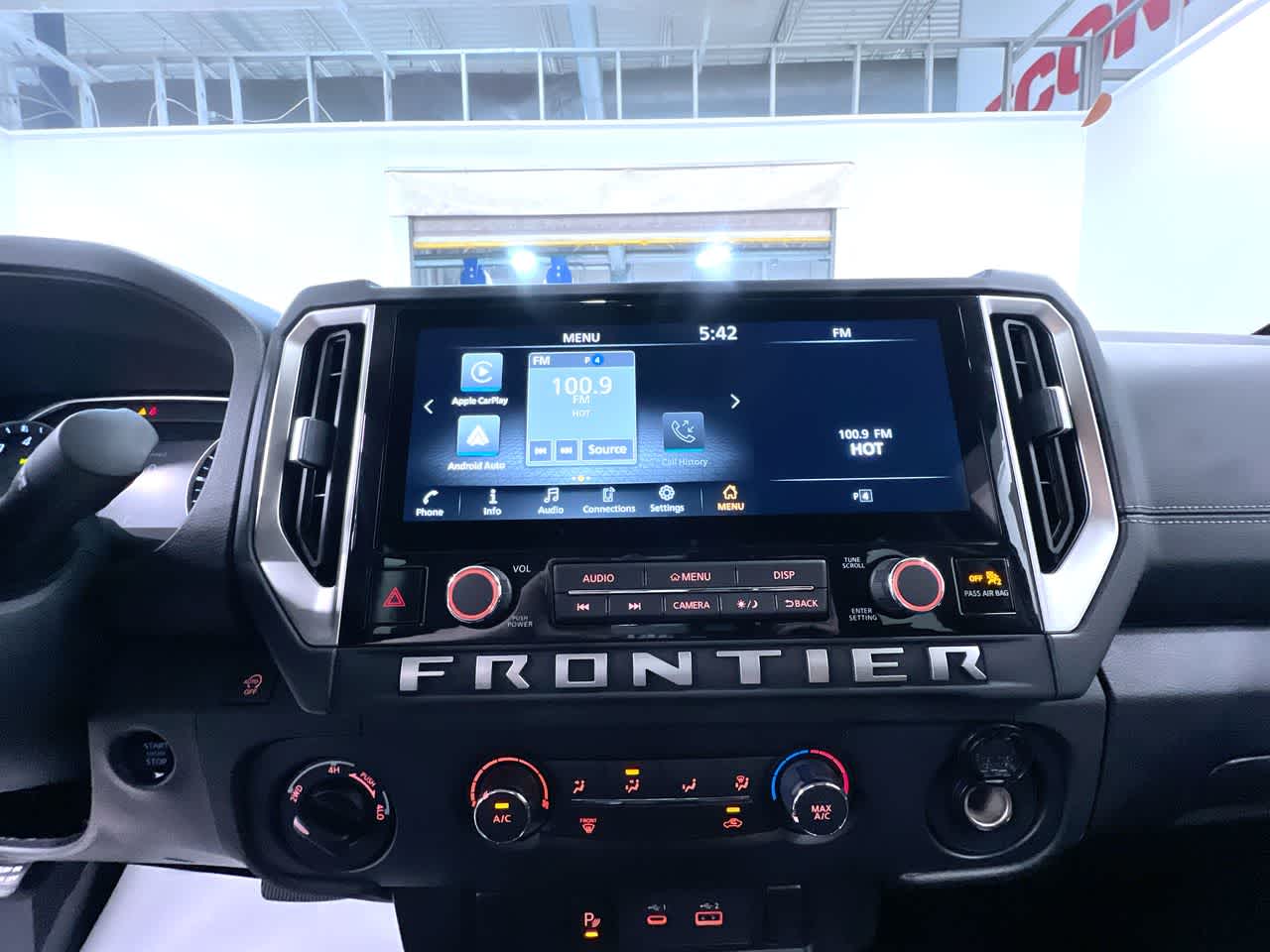 2027 Nissan Frontier SV