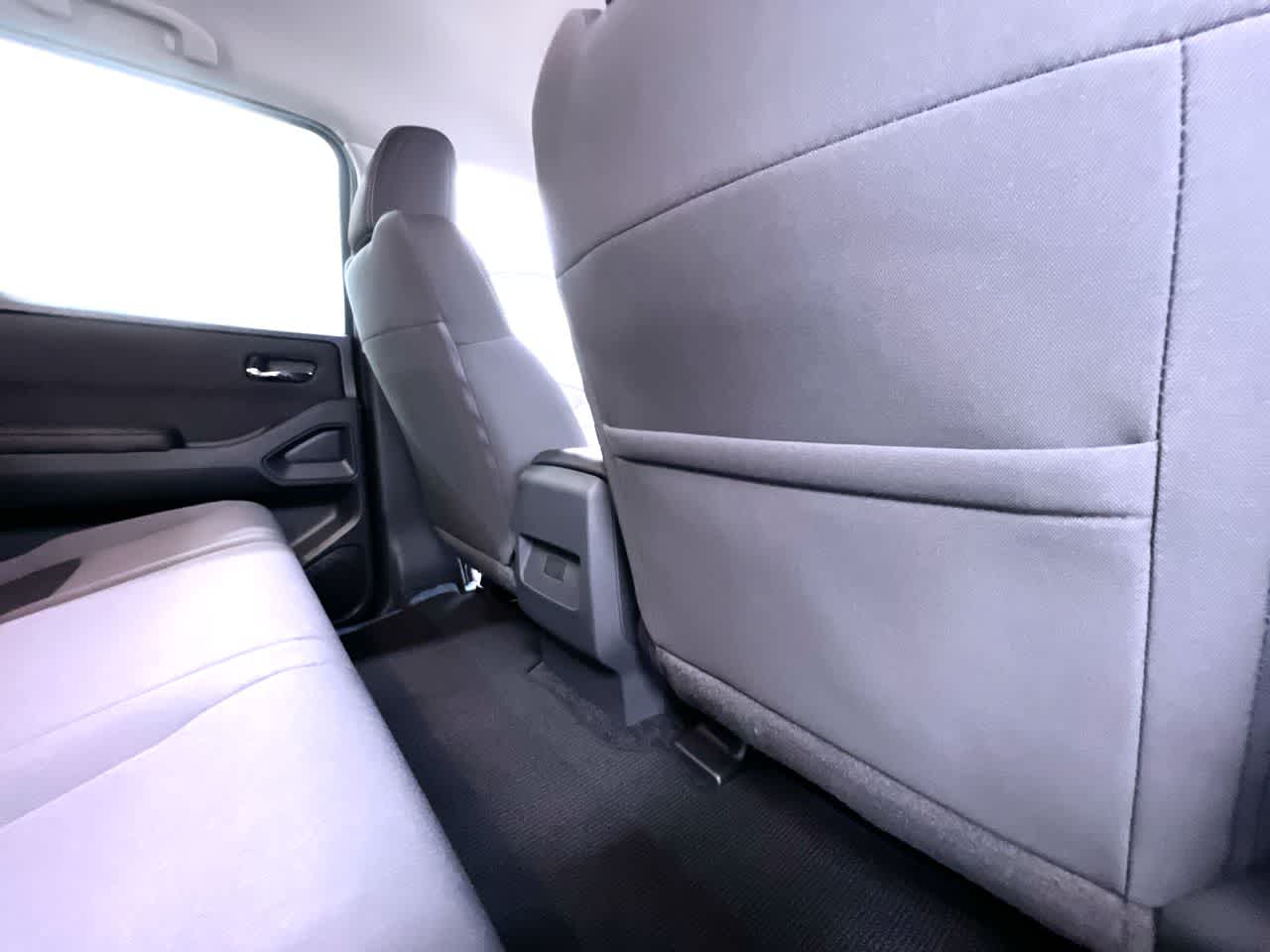 2027 Nissan Frontier SV