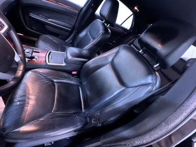 2014 Chrysler 300 4dr Sdn AWD