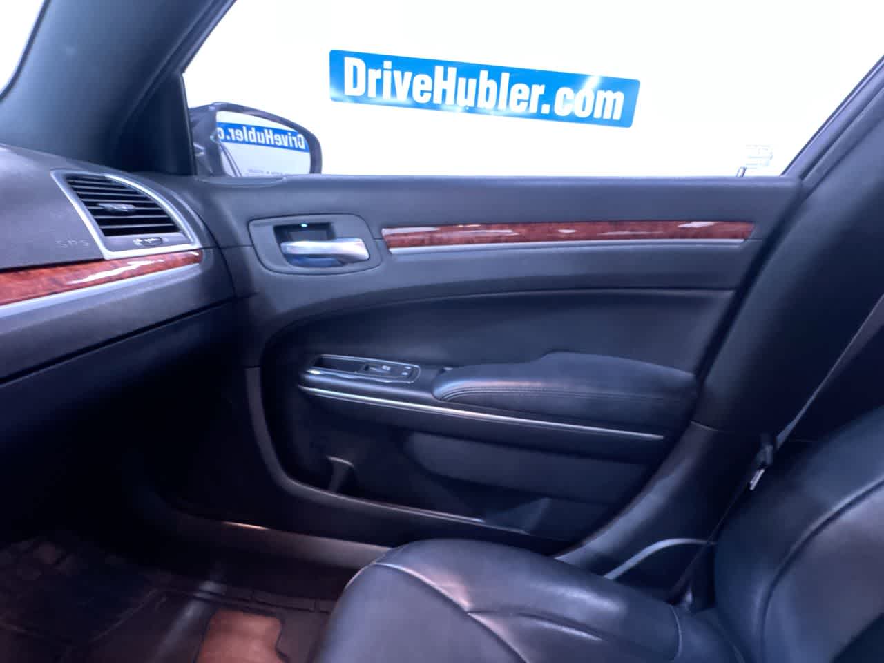 2014 Chrysler 300 4dr Sdn AWD