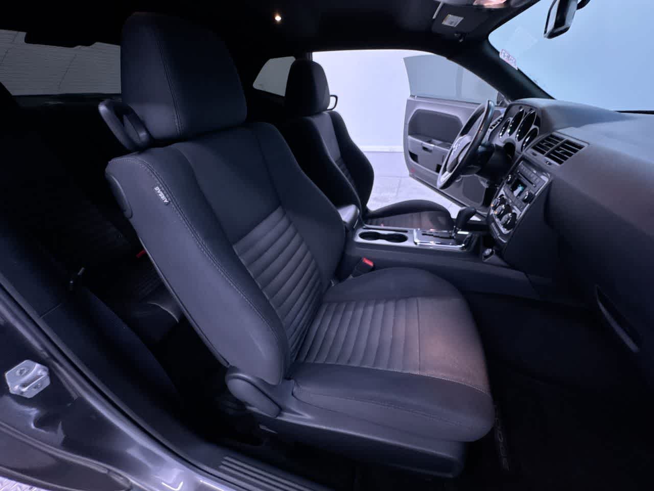 2014 Dodge Challenger SXT