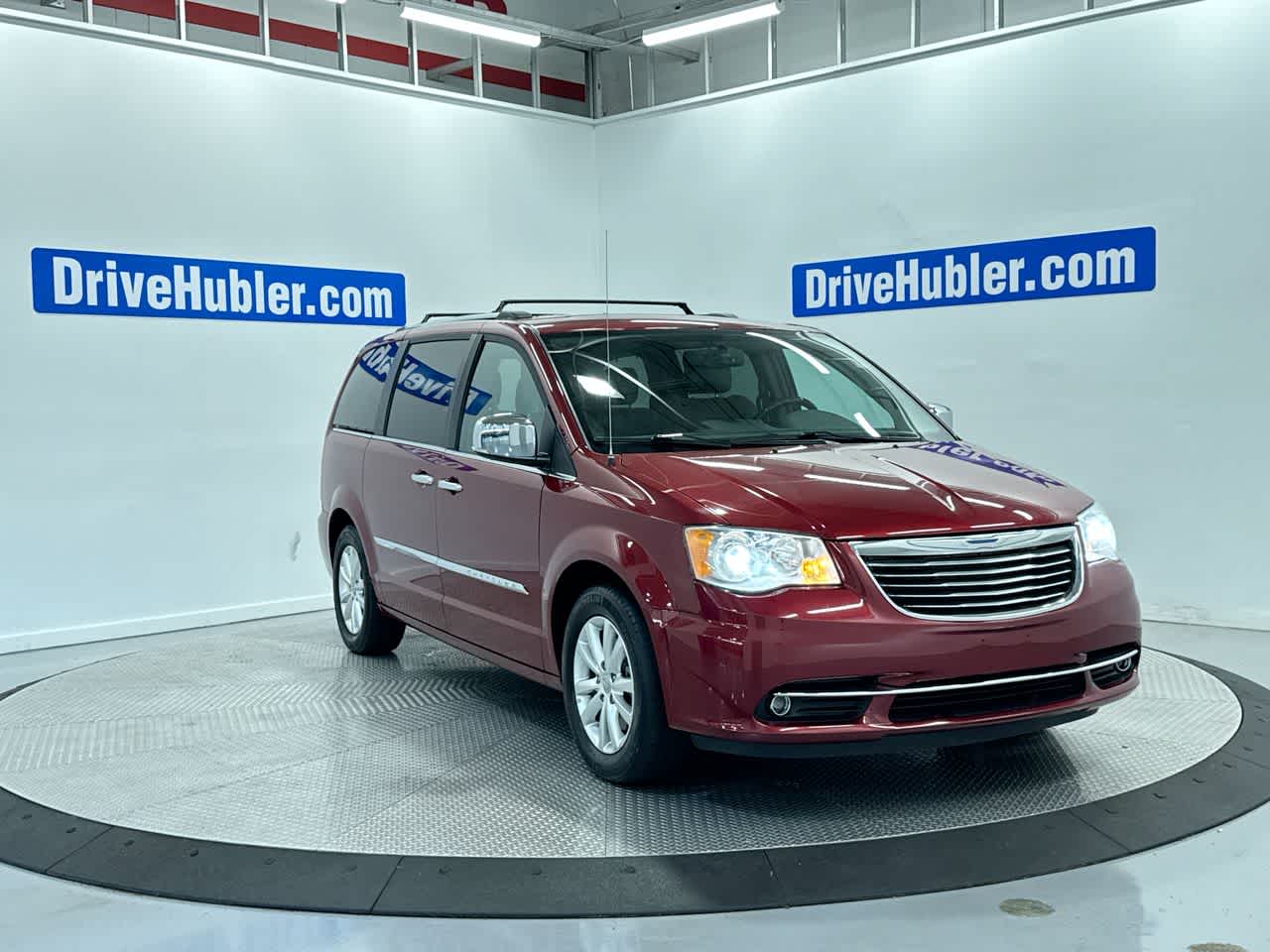 2015 Chrysler Town & Country Limited Platinum's photo