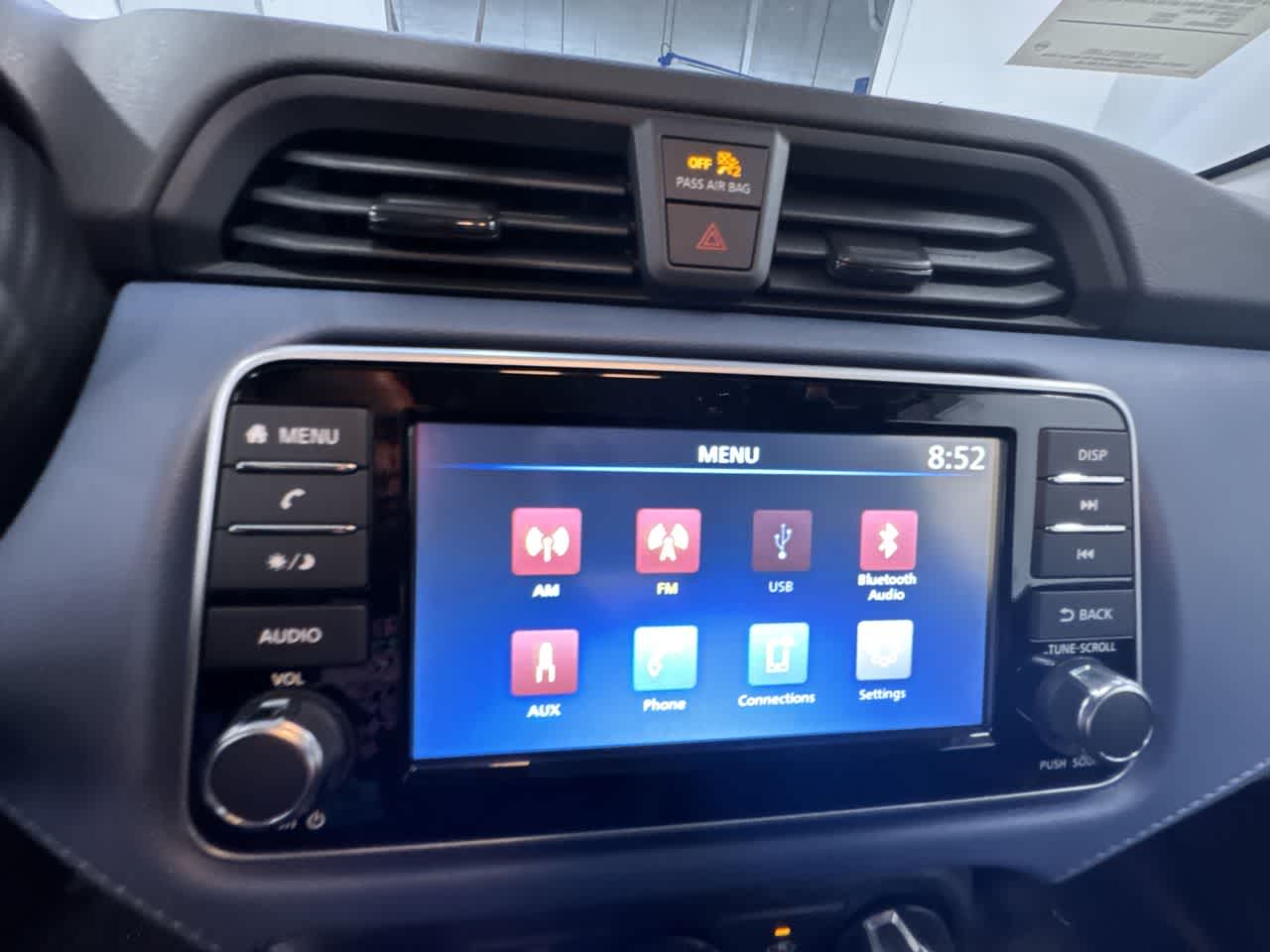 2025 Nissan Versa SV