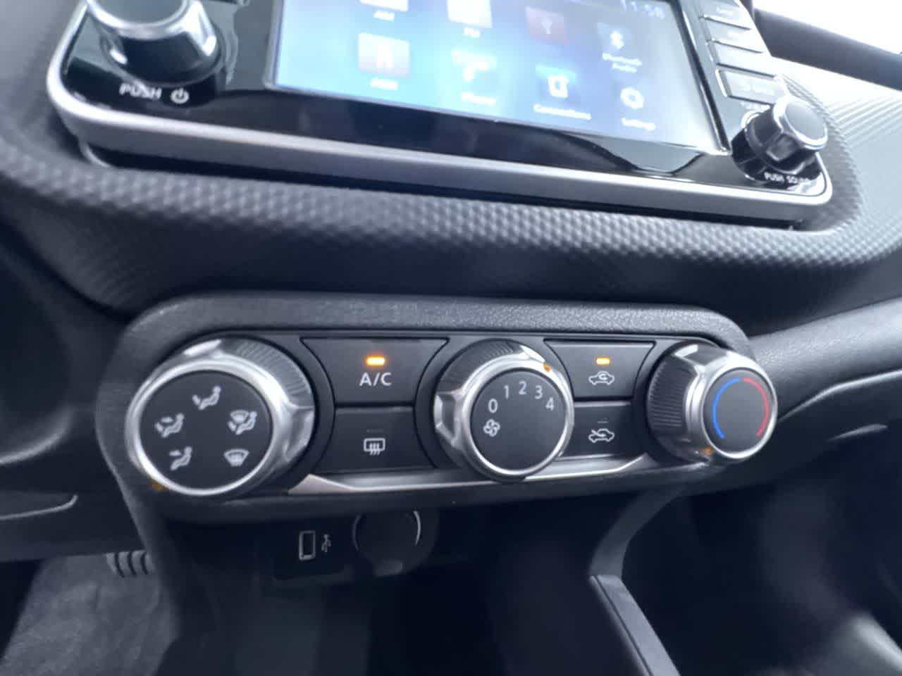 2025 Nissan Kicks Play S