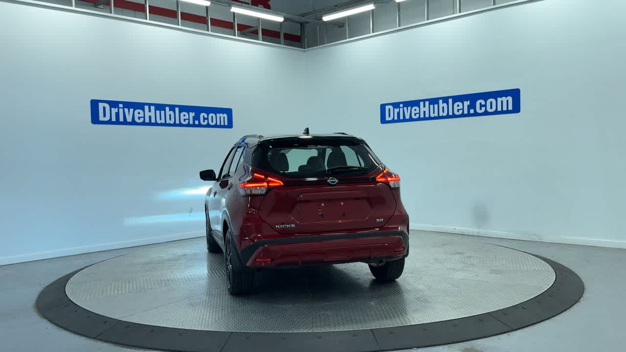 2023 Nissan Kicks SR