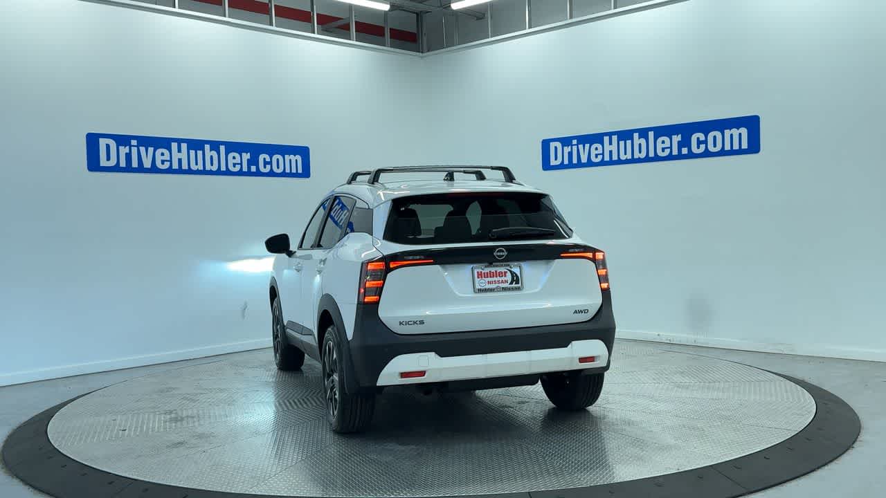 2026 Nissan Kicks SV