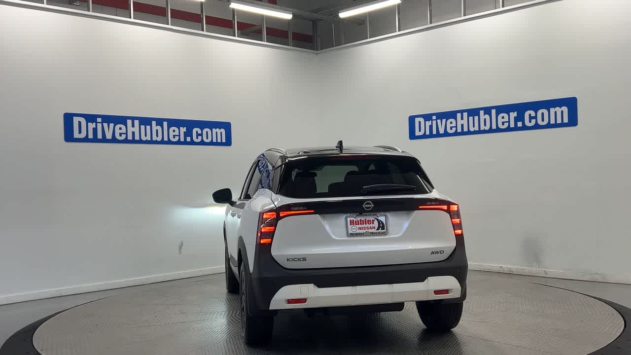 2026 Nissan Kicks SV