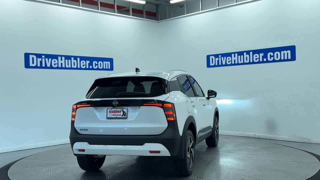 2026 Nissan Kicks SV