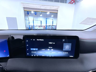 2027 Nissan Kicks SR