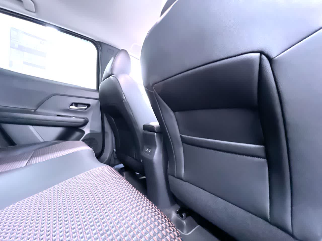 2027 Nissan Kicks SR