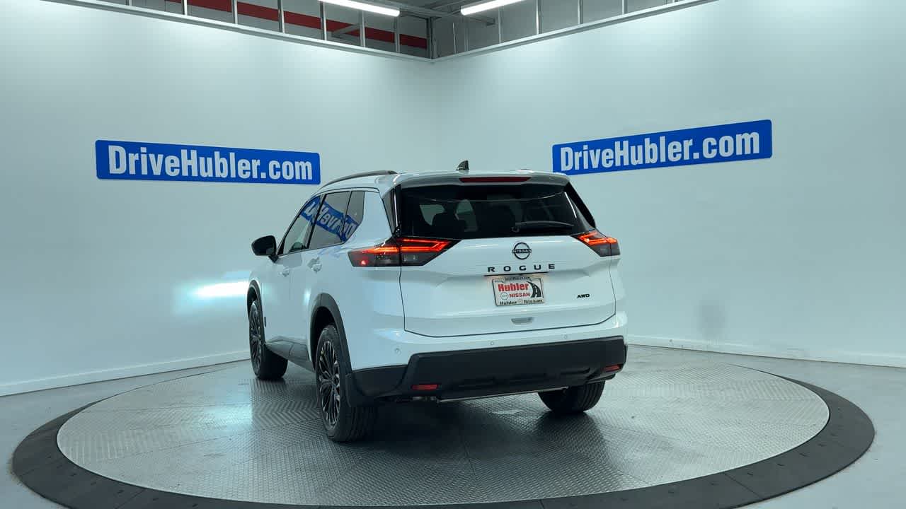 2026 Nissan Rogue Dark Armor