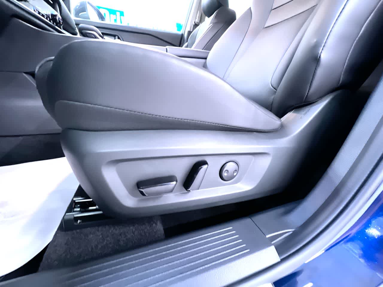 2027 Nissan Rogue Base