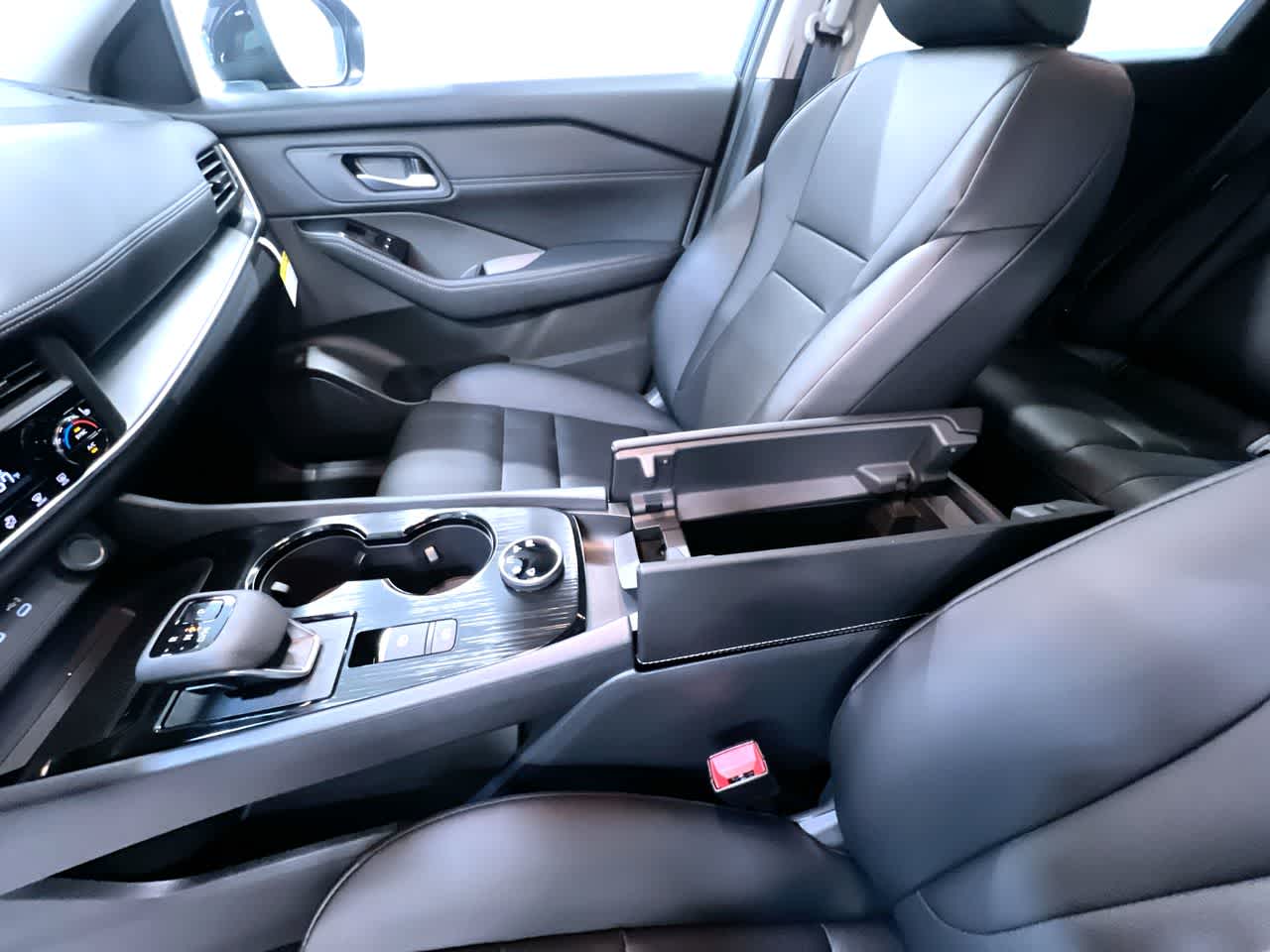 2027 Nissan Rogue Base