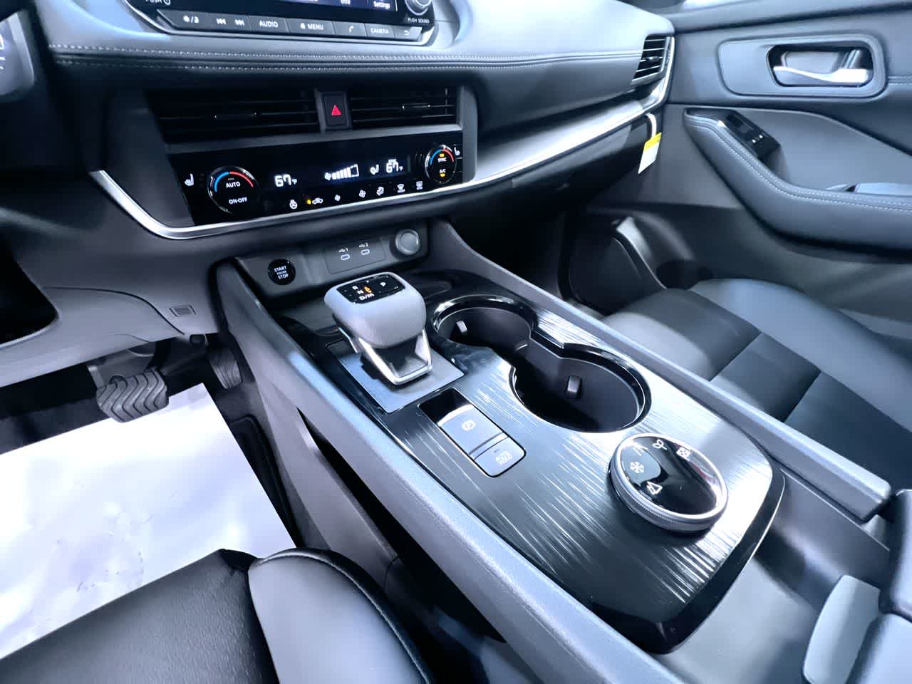2027 Nissan Rogue Base