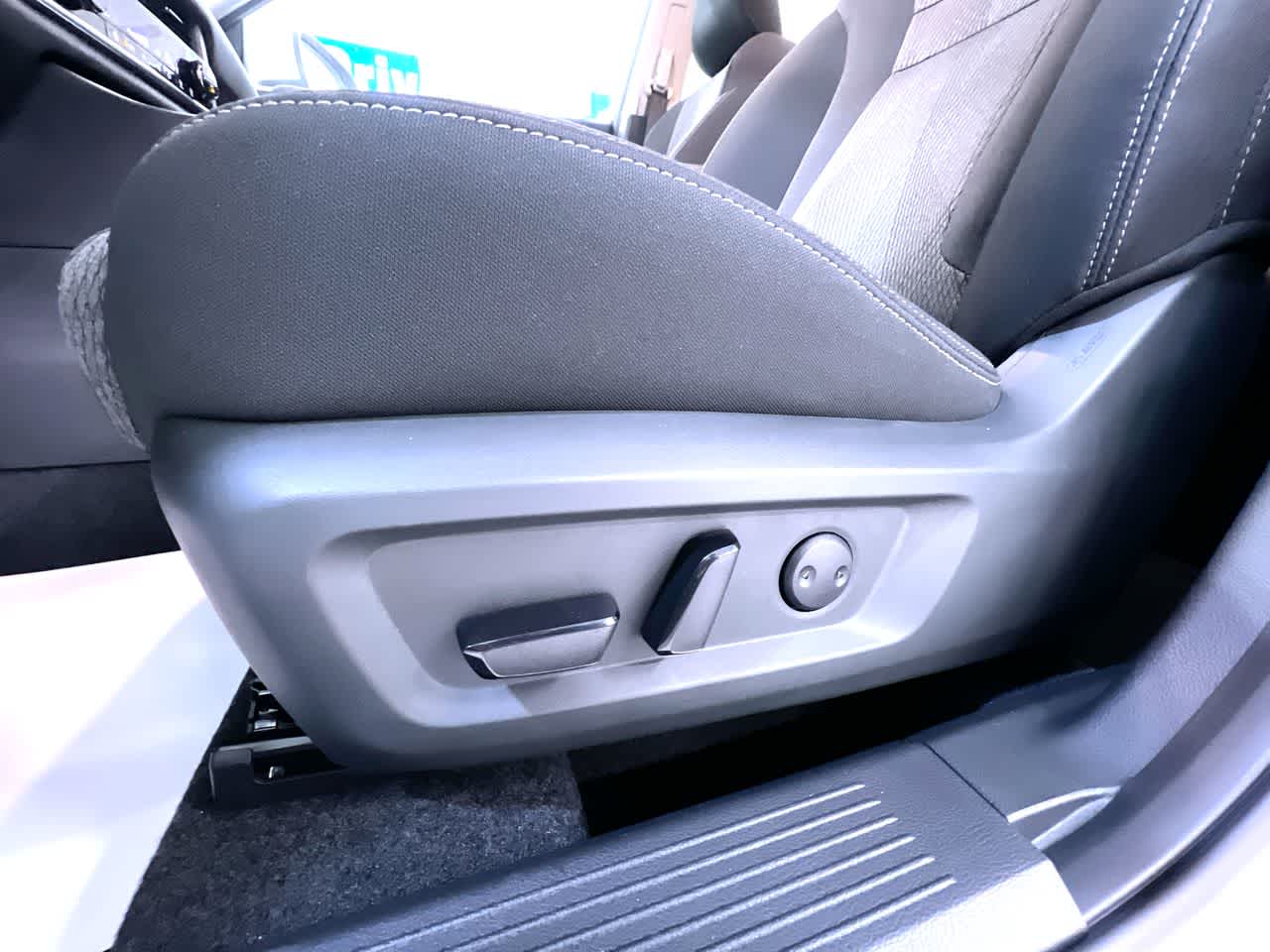 2027 Nissan Rogue Base