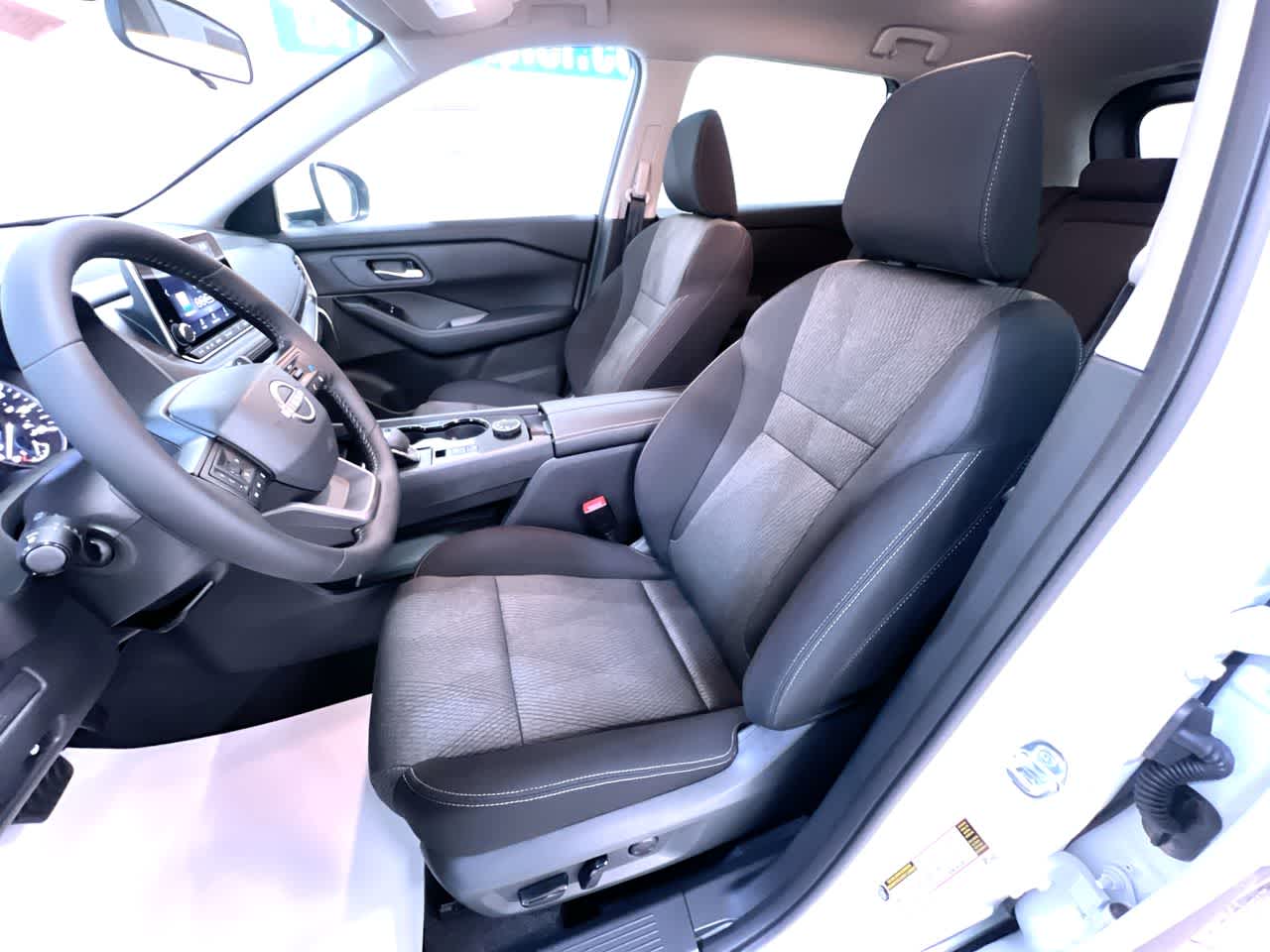 2027 Nissan Rogue Base