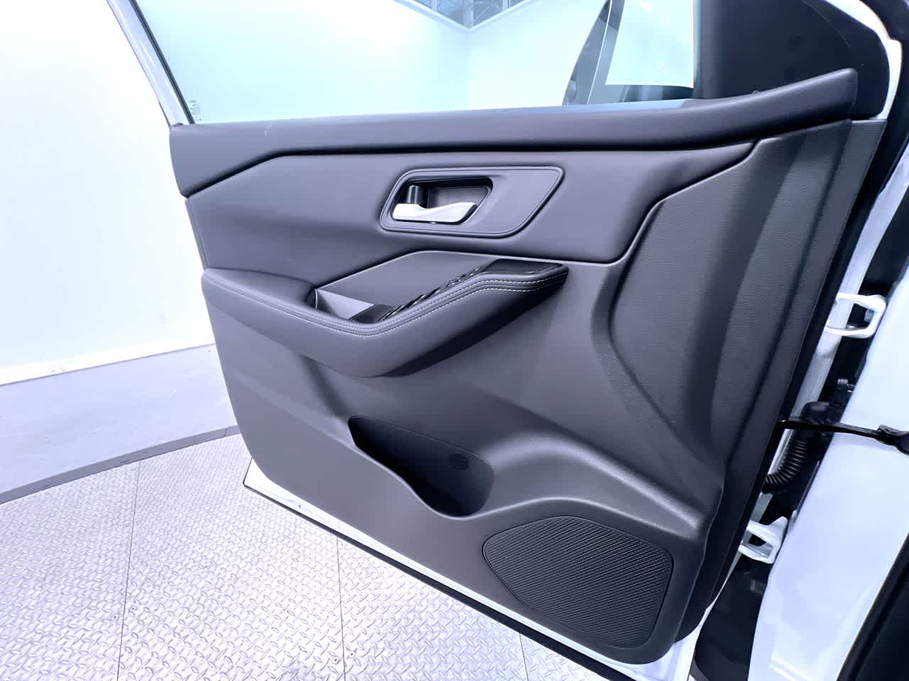 2027 Nissan Rogue Base