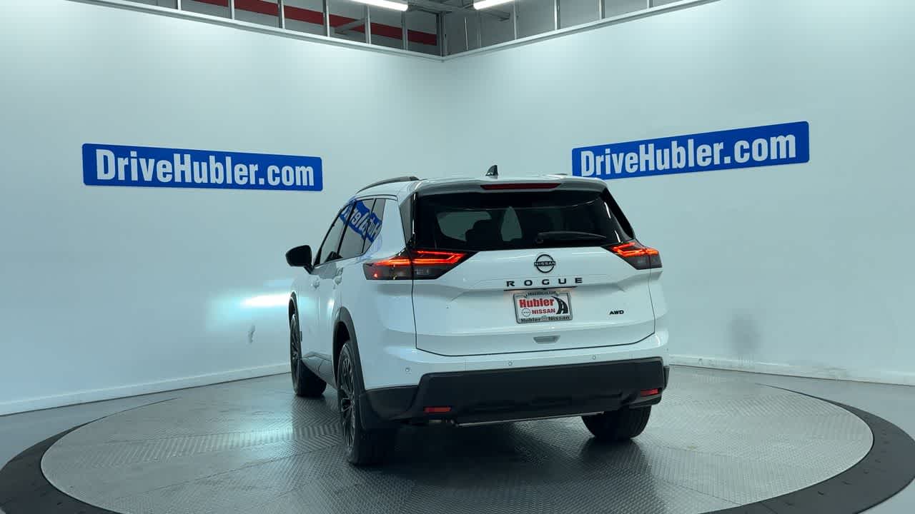 2026 Nissan Rogue Dark Armor