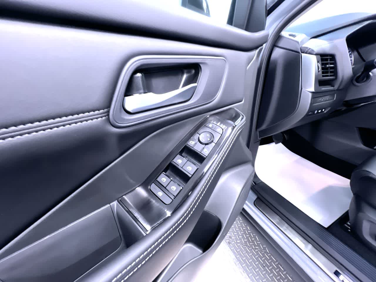 2027 Nissan Rogue Base