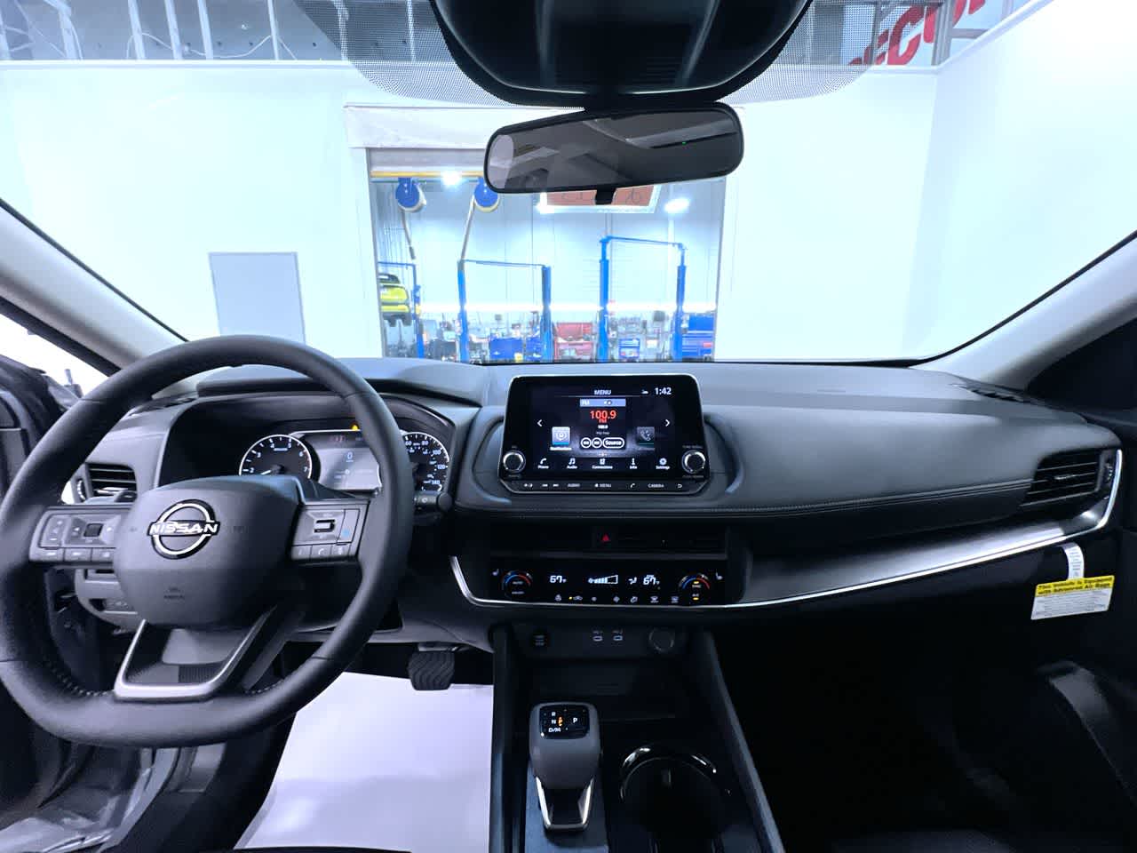 2027 Nissan Rogue Base