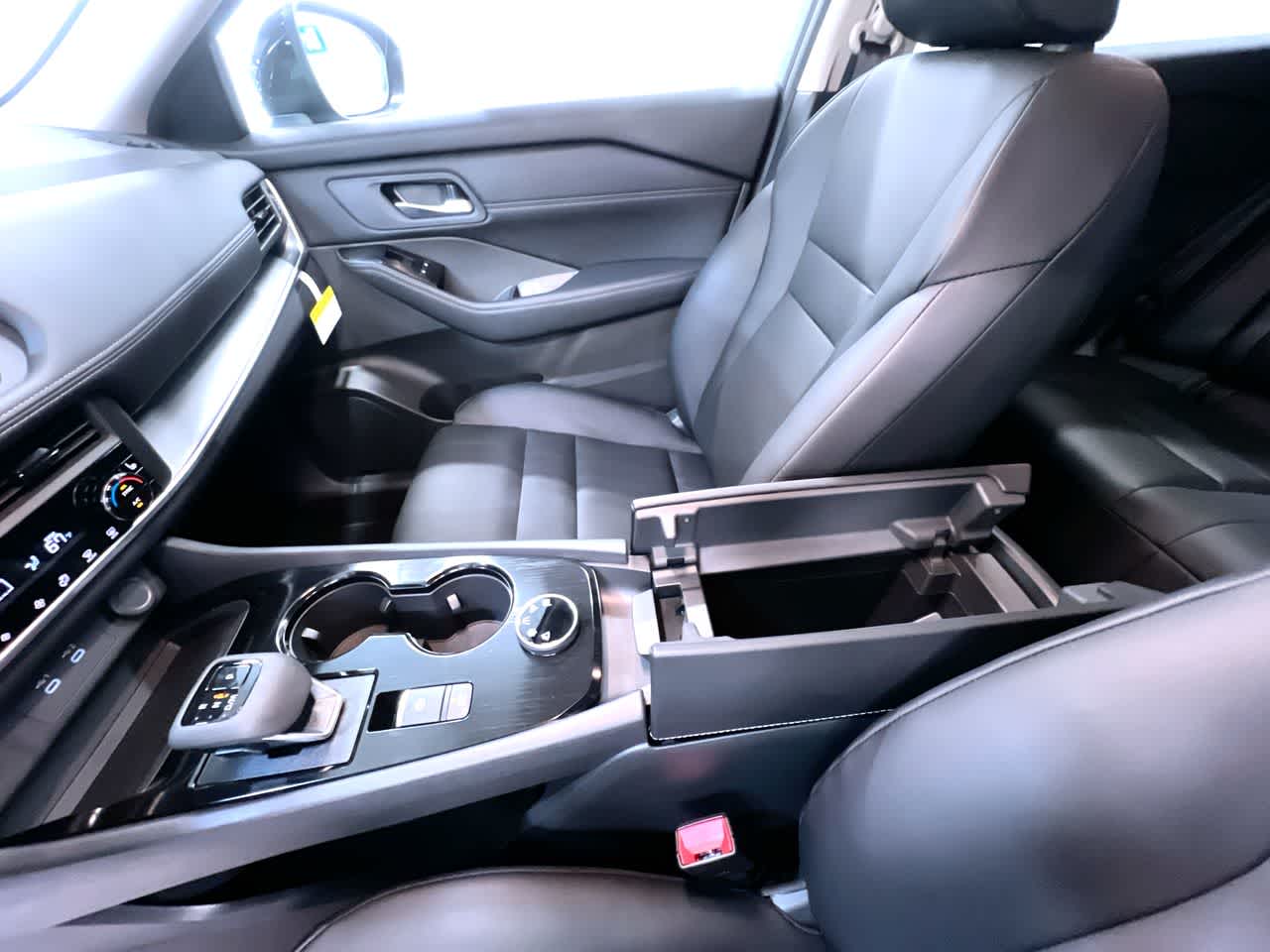 2027 Nissan Rogue Base