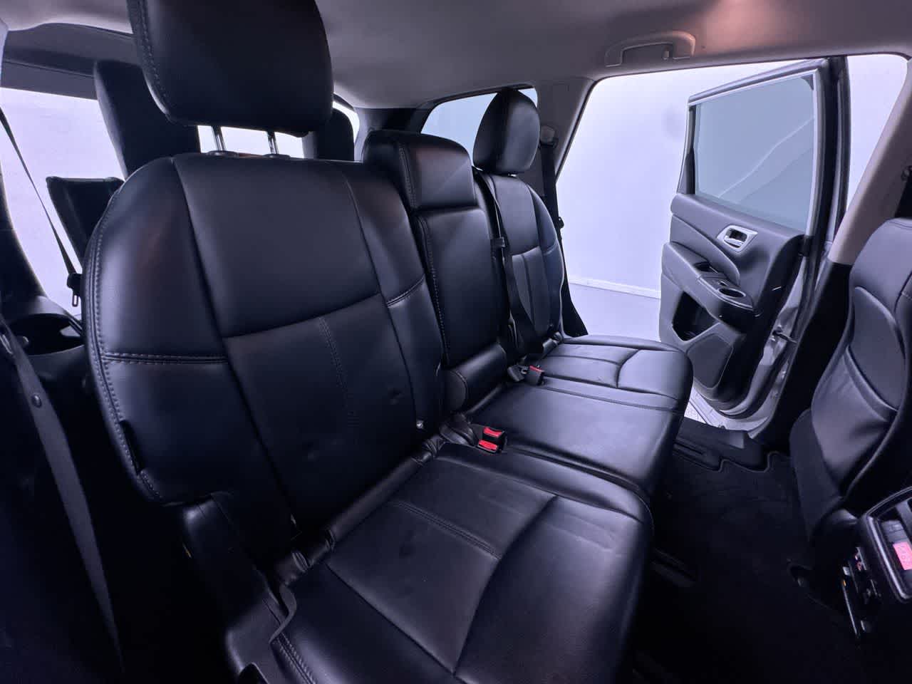 2019 Nissan Pathfinder SL