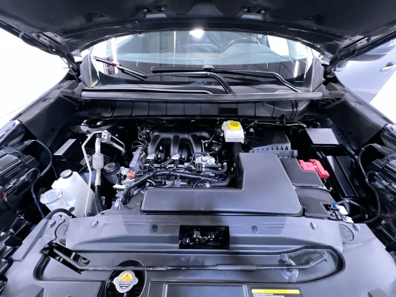 2023 Nissan Pathfinder SV