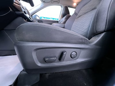 2023 Nissan Pathfinder SV