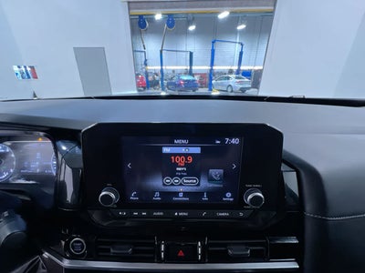 2023 Nissan Pathfinder SV