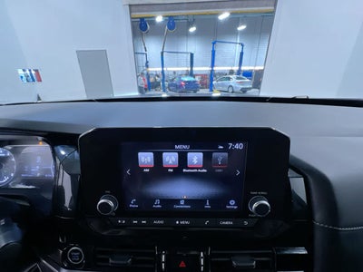 2023 Nissan Pathfinder SV