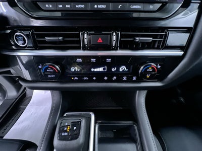 2023 Nissan Pathfinder SV