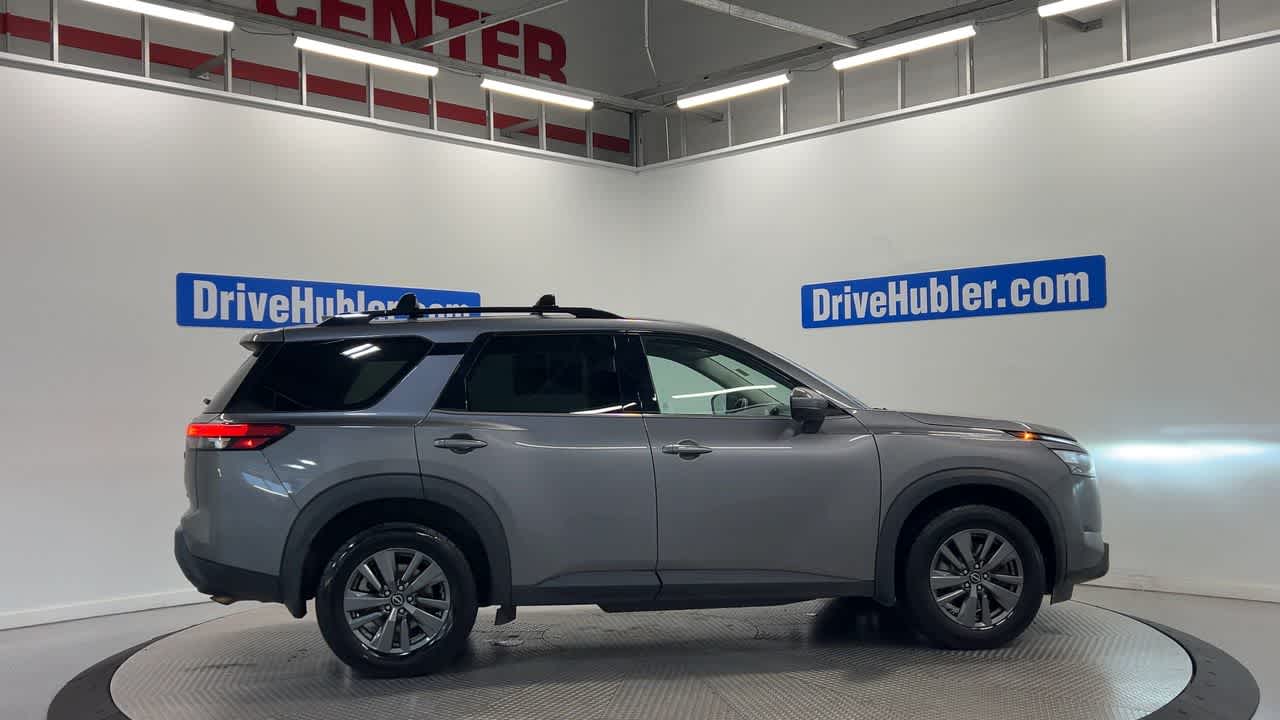 2023 Nissan Pathfinder SV