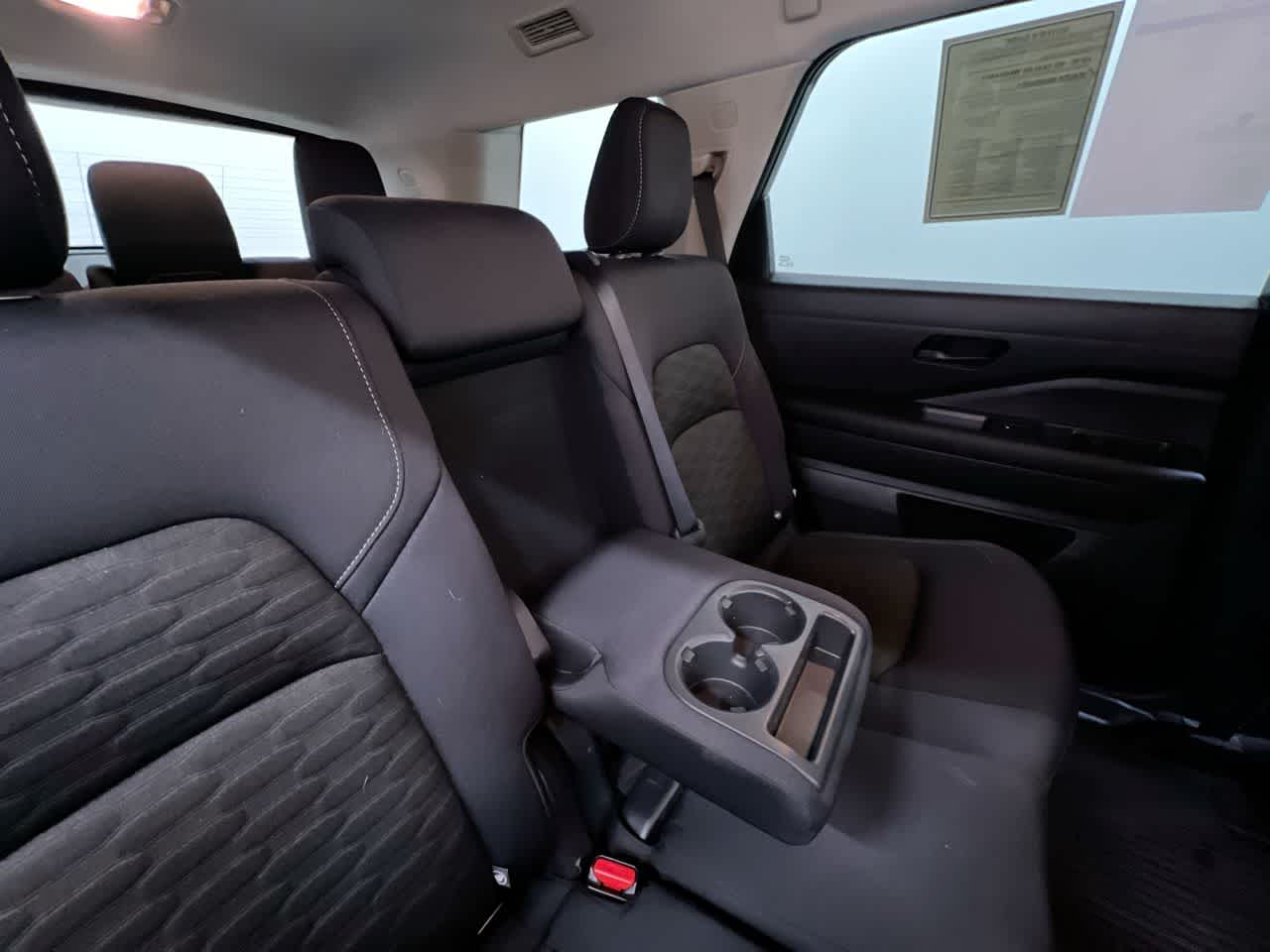 2023 Nissan Pathfinder SV
