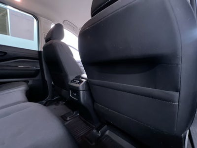 2023 Nissan Pathfinder SV