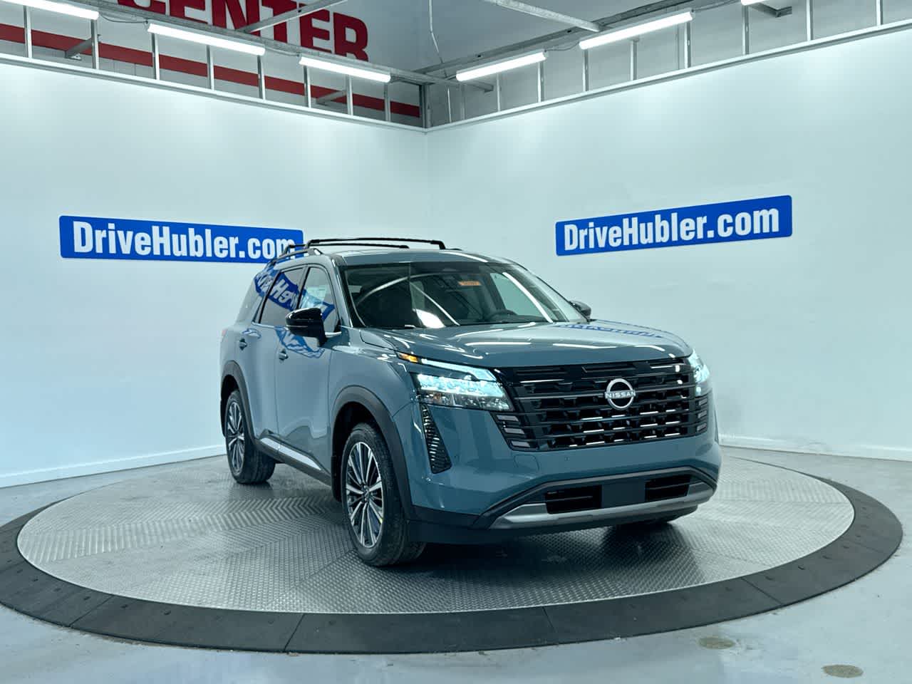 2026 Nissan Pathfinder Platinum 4WD's photo