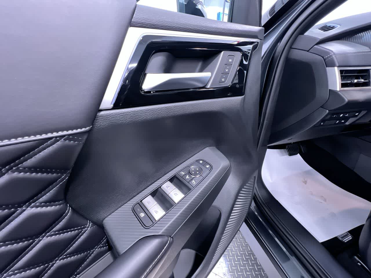 2026 Nissan Rogue Plug-In Hybrid Platinum